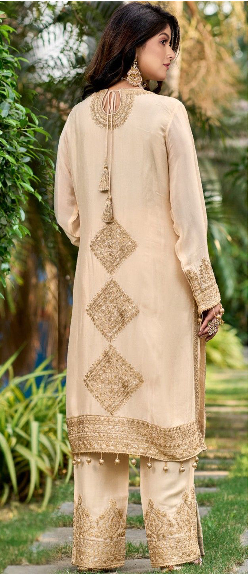 semi stitched / cream