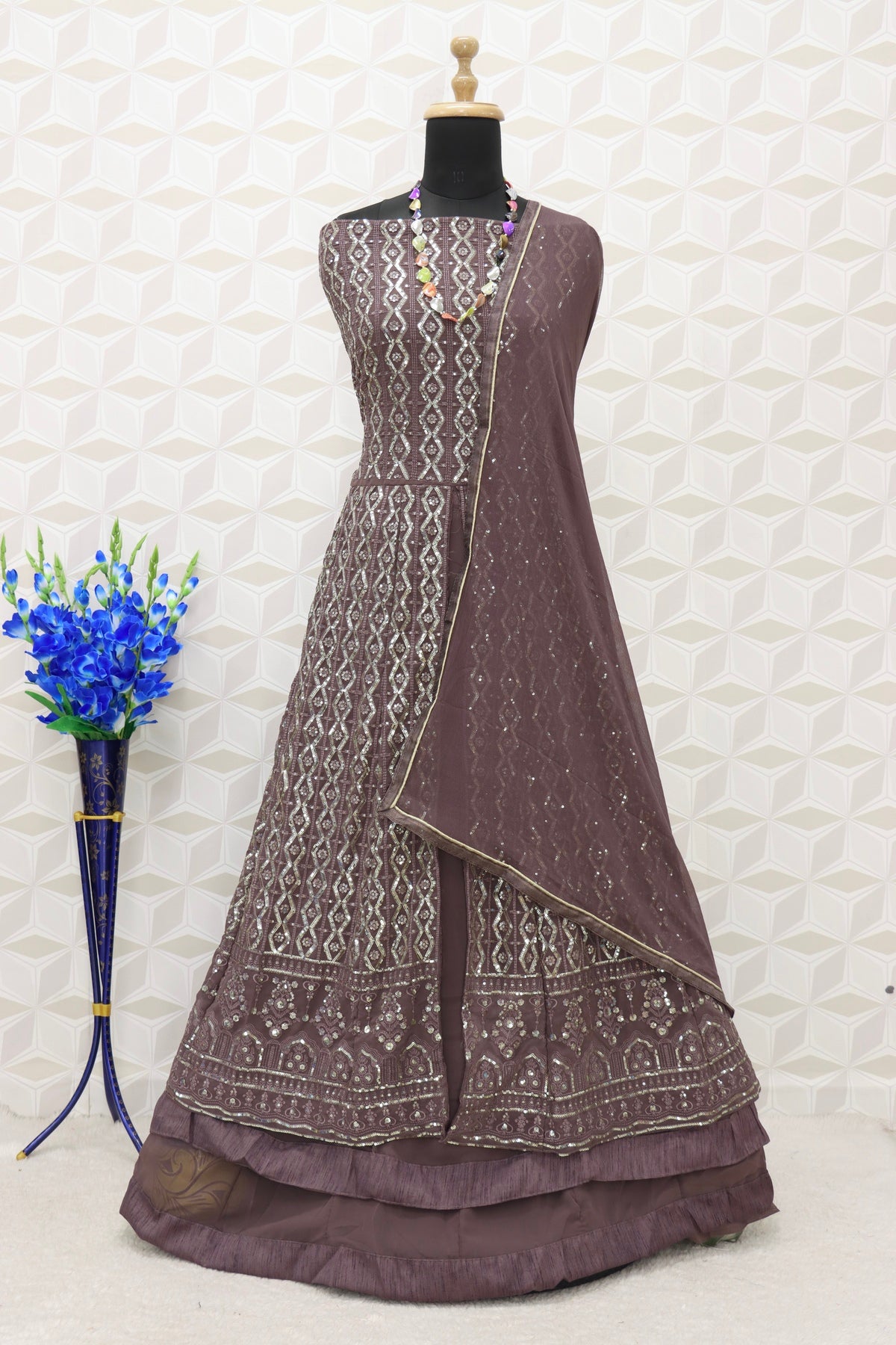 semi stitch / brown