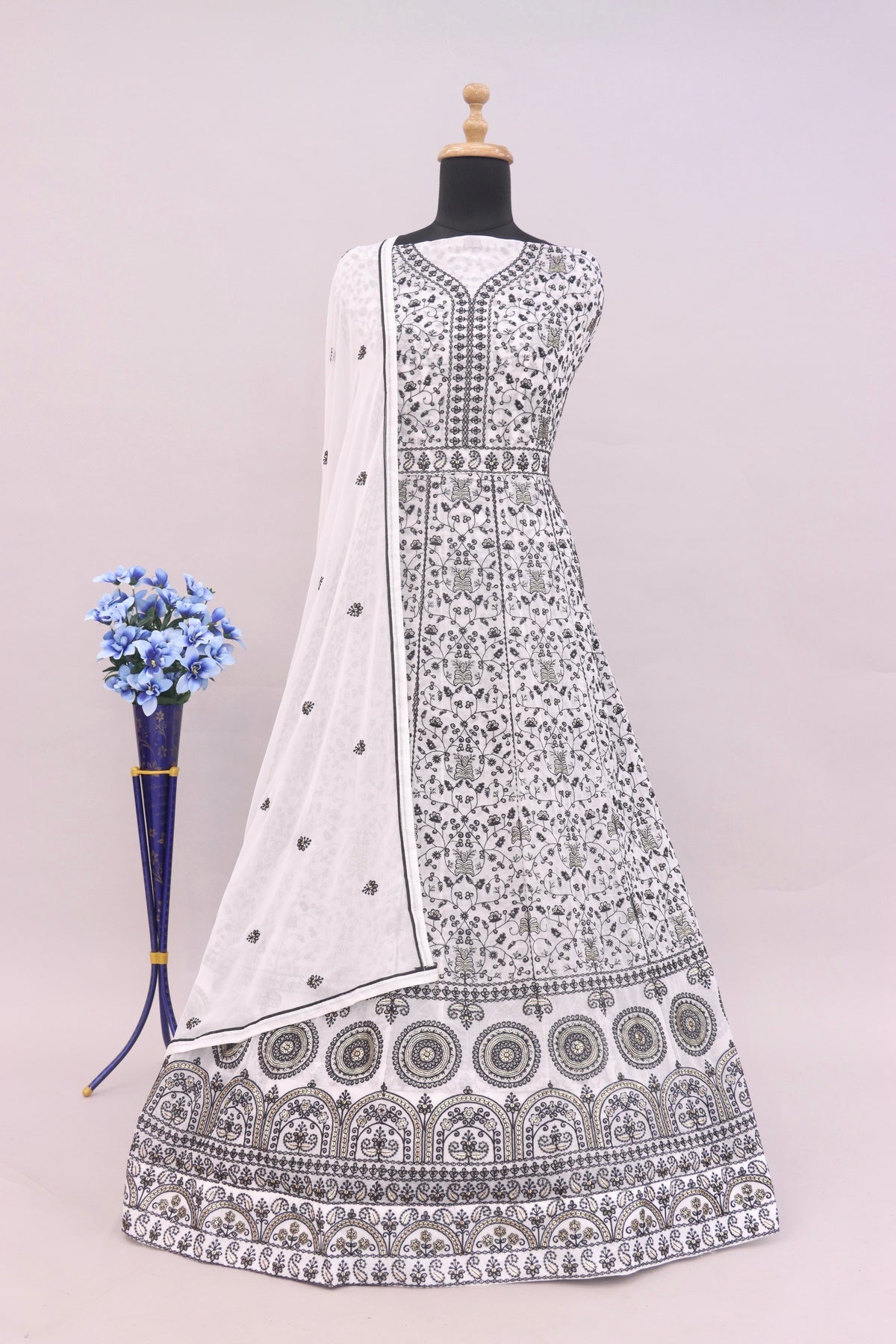 semi stitch / white