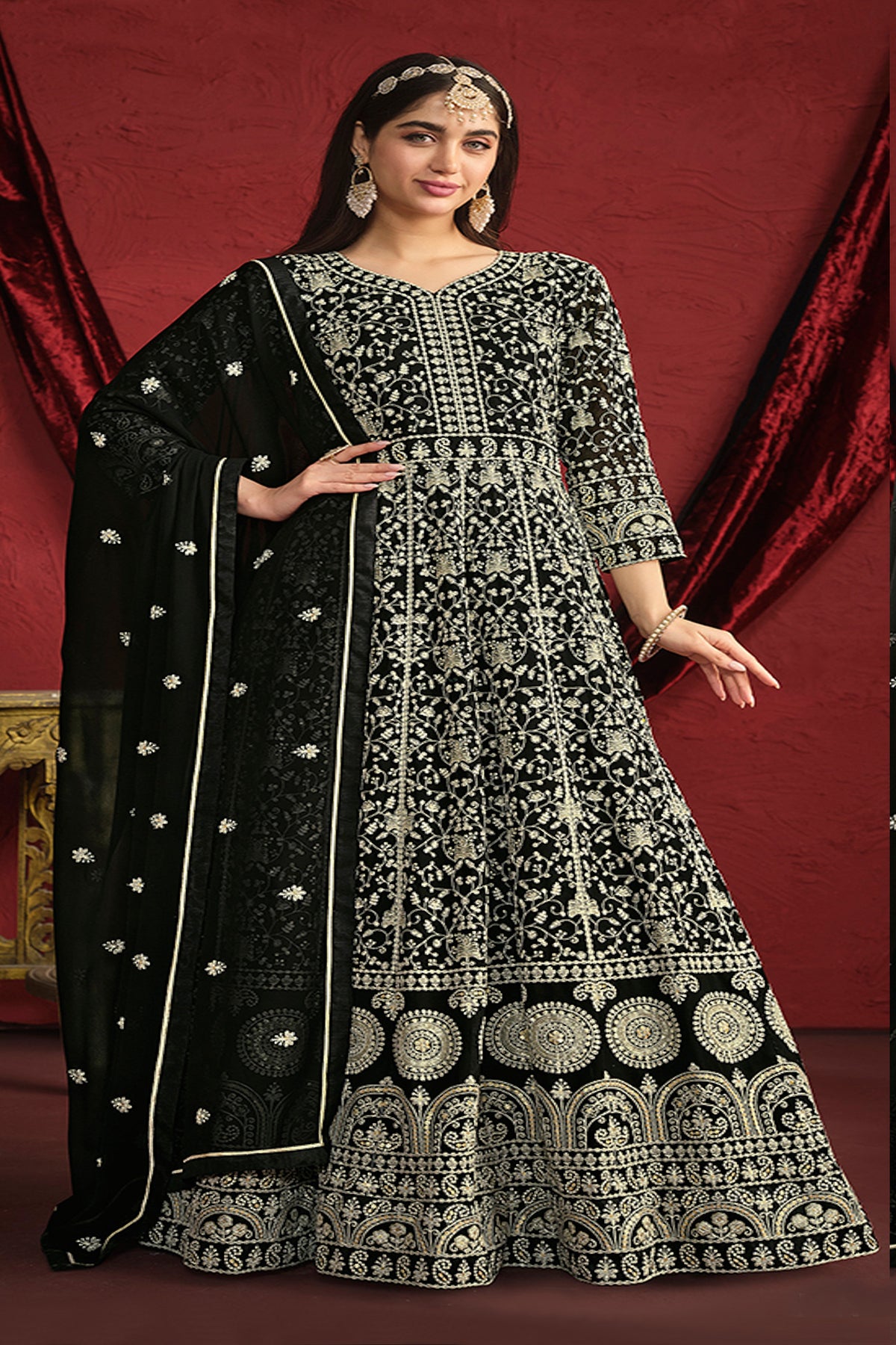 semi stitch / black