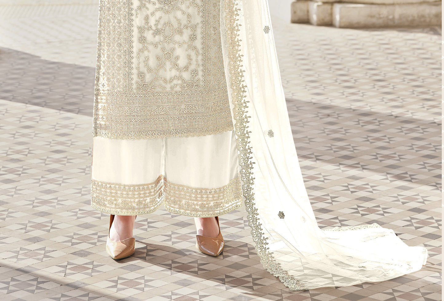 semi stitch / white