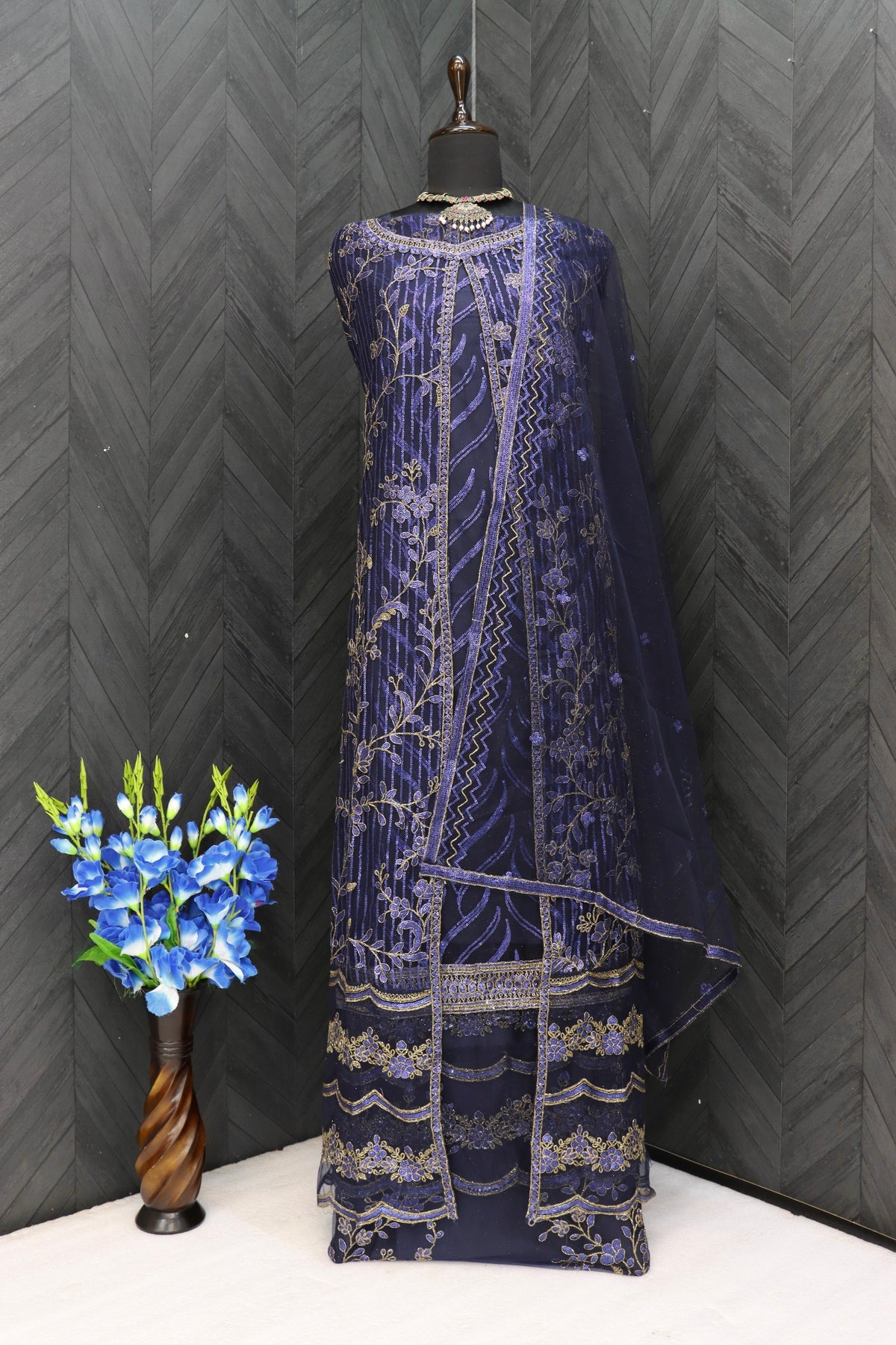 semi stitch / navy blue