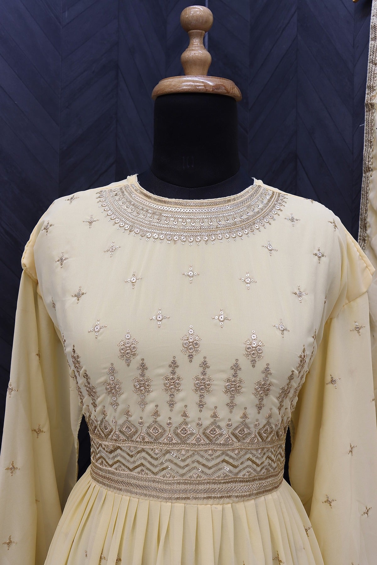 semi stitch / light yellow