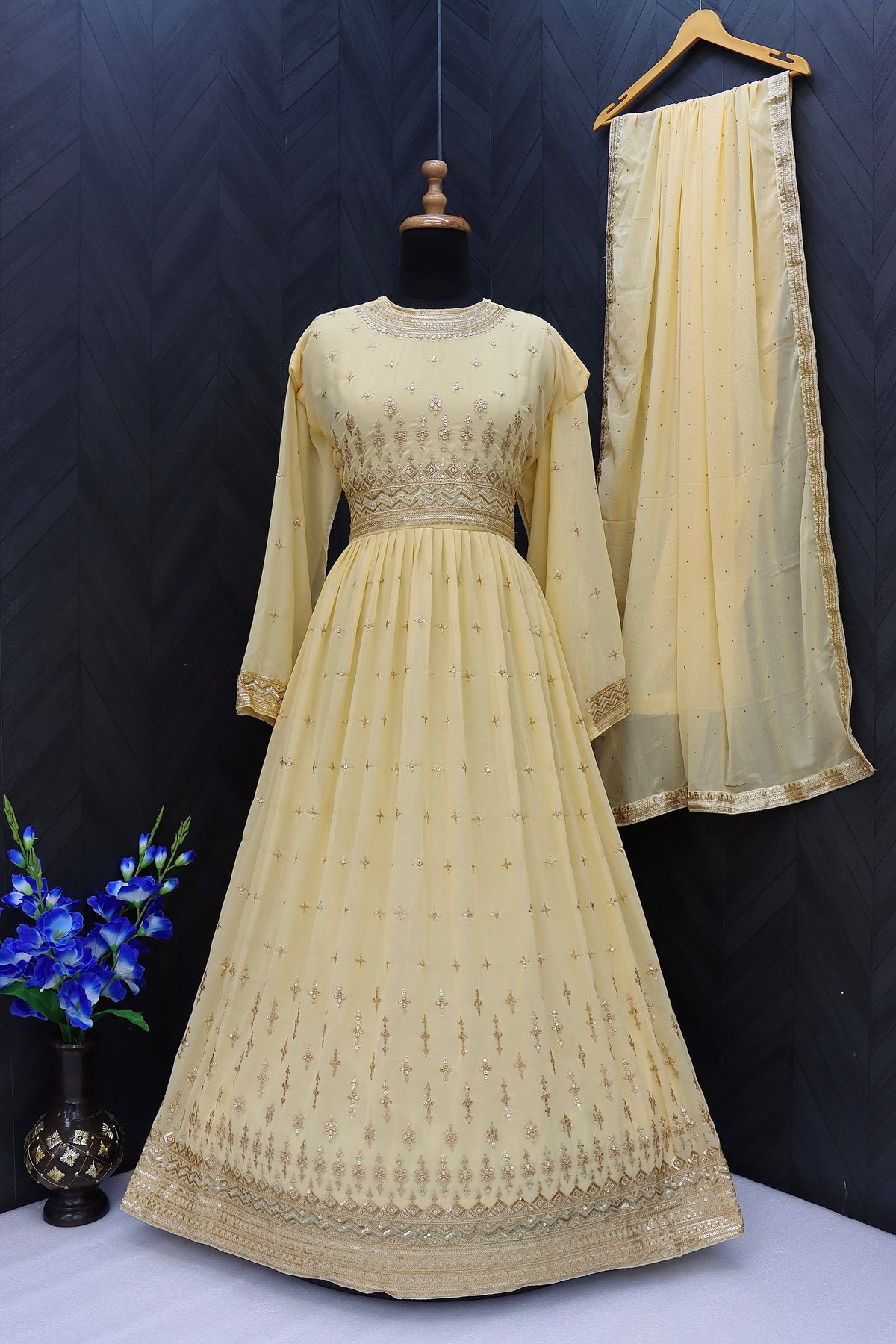 semi stitch / light yellow