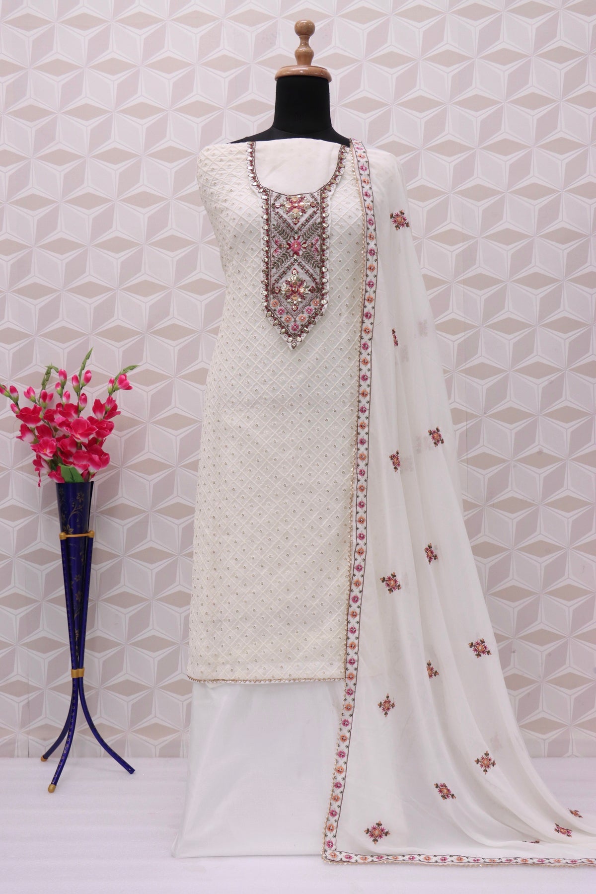semi stitch / white
