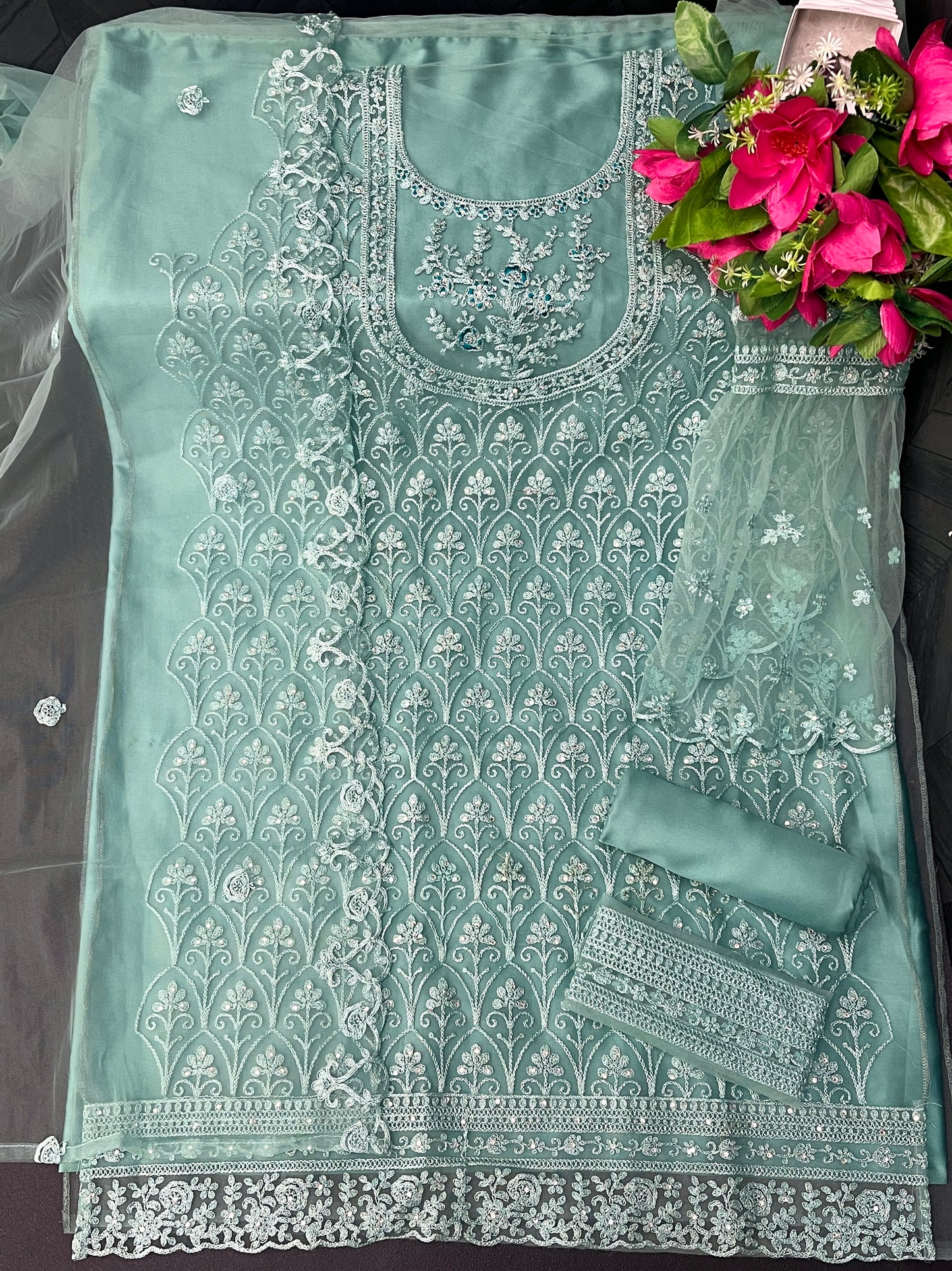 semi stitch / mint