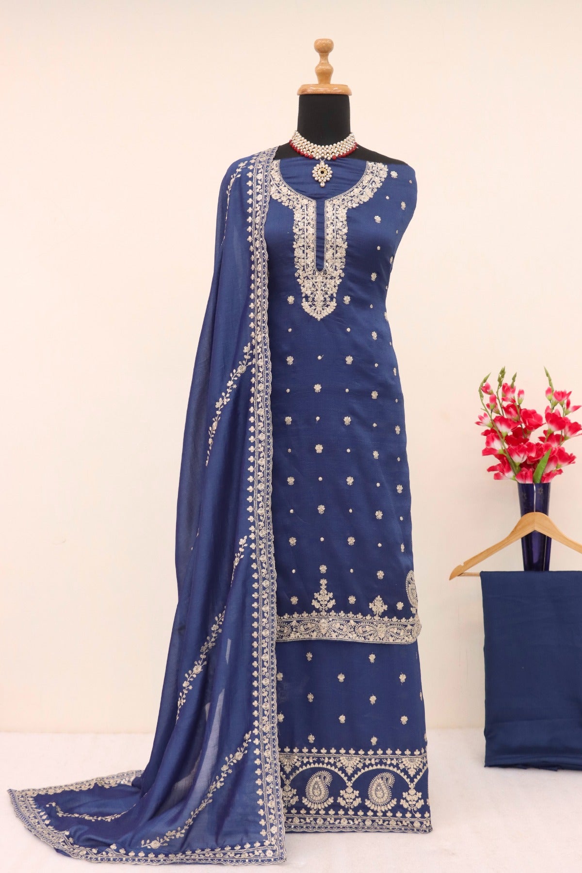 semi stitch / blue