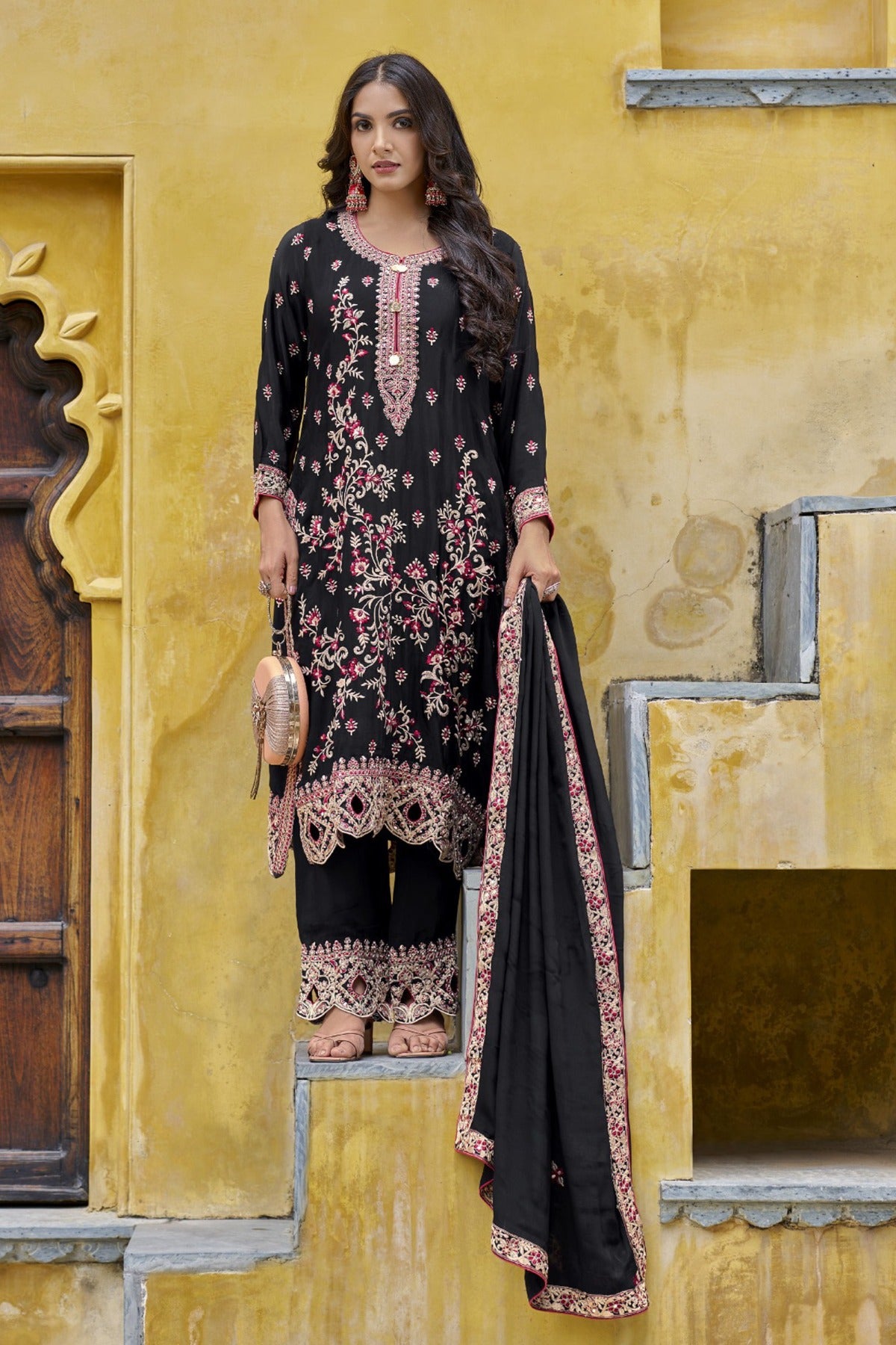 semi stitch / black