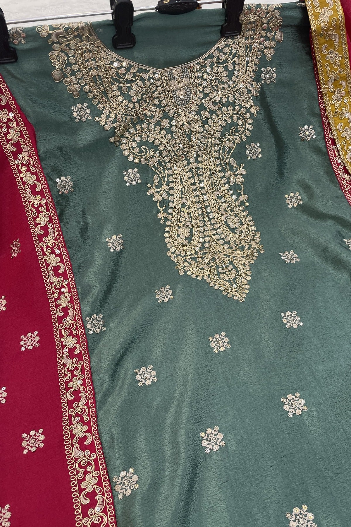 semi stitch / green