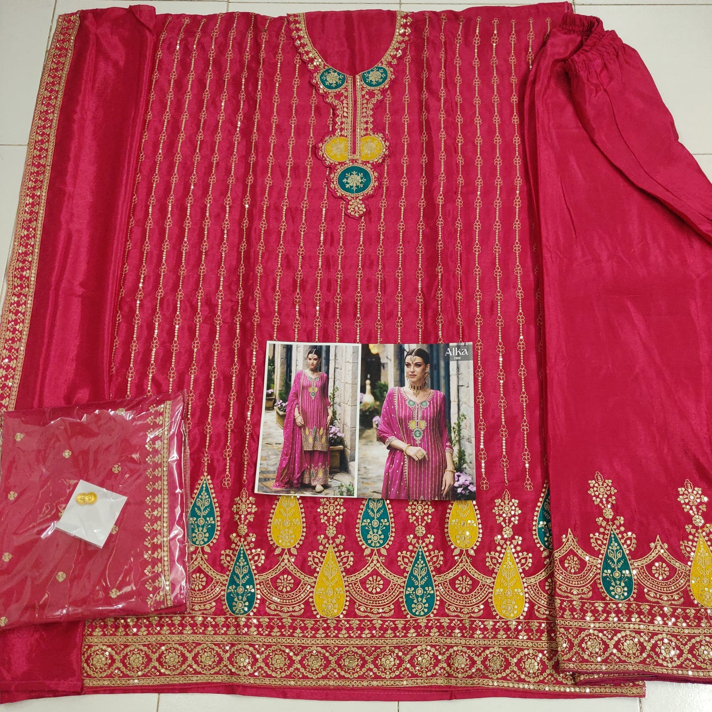 semi stitch / rani-red