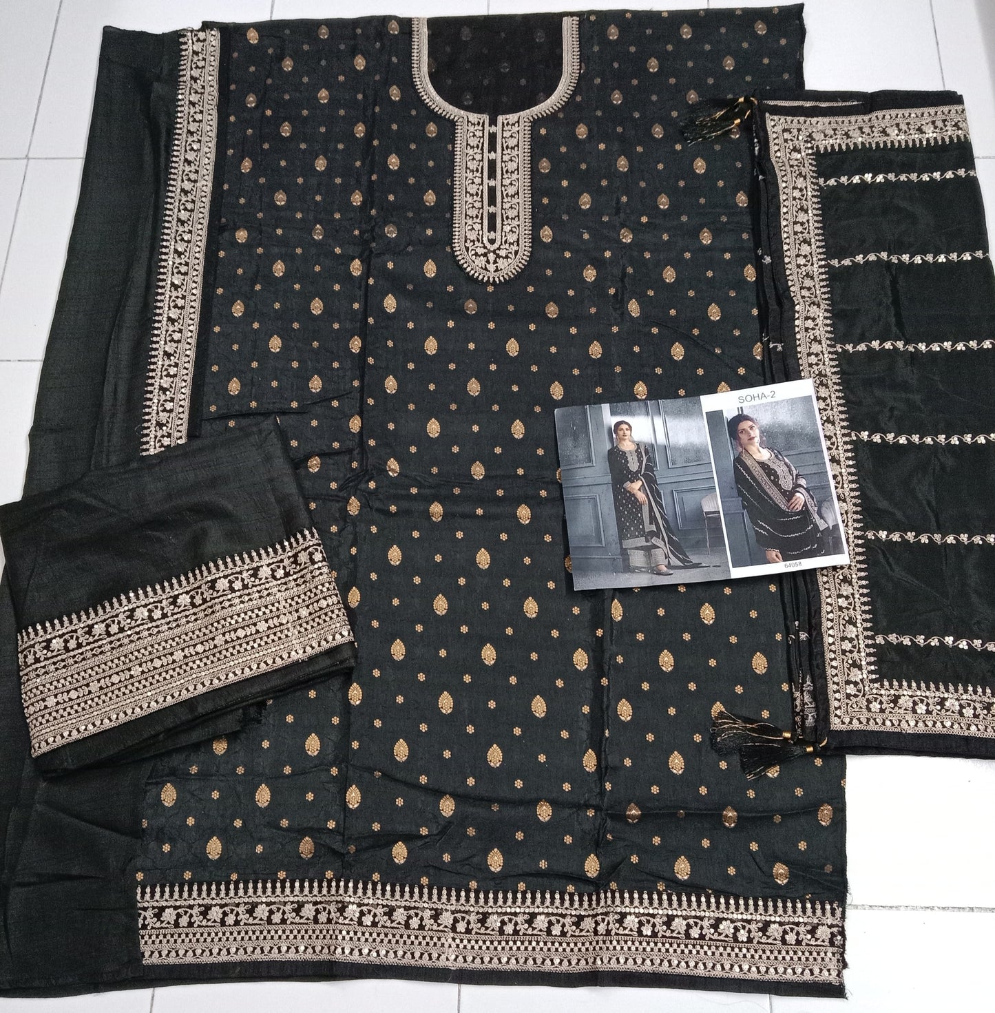 semi stitch / black