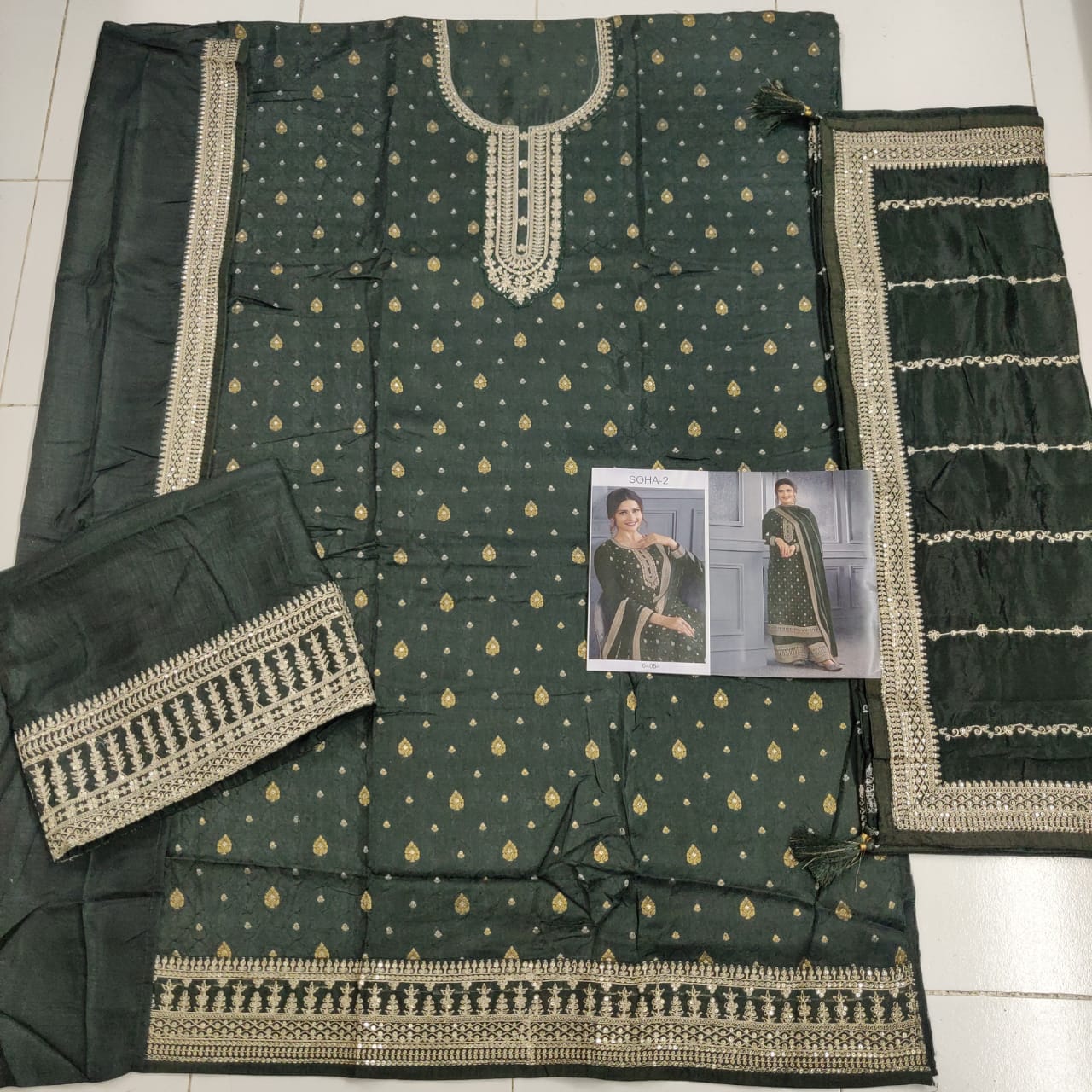 semi stitch / dark green