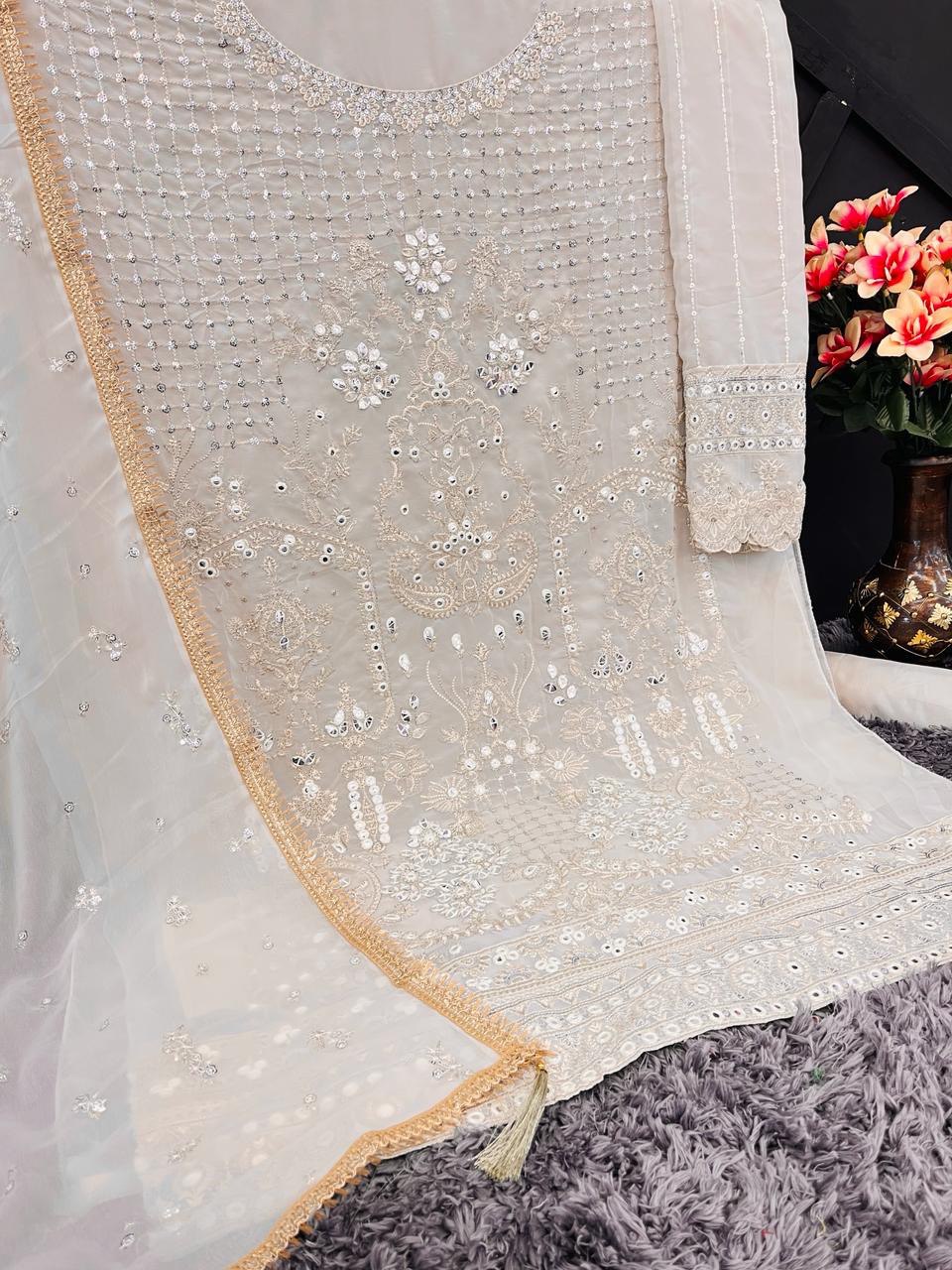 semi stitch / cream