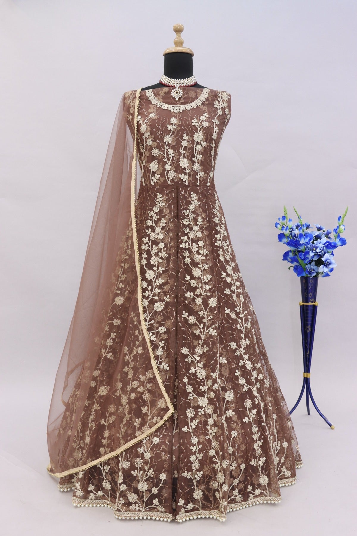 semi stitch / brown