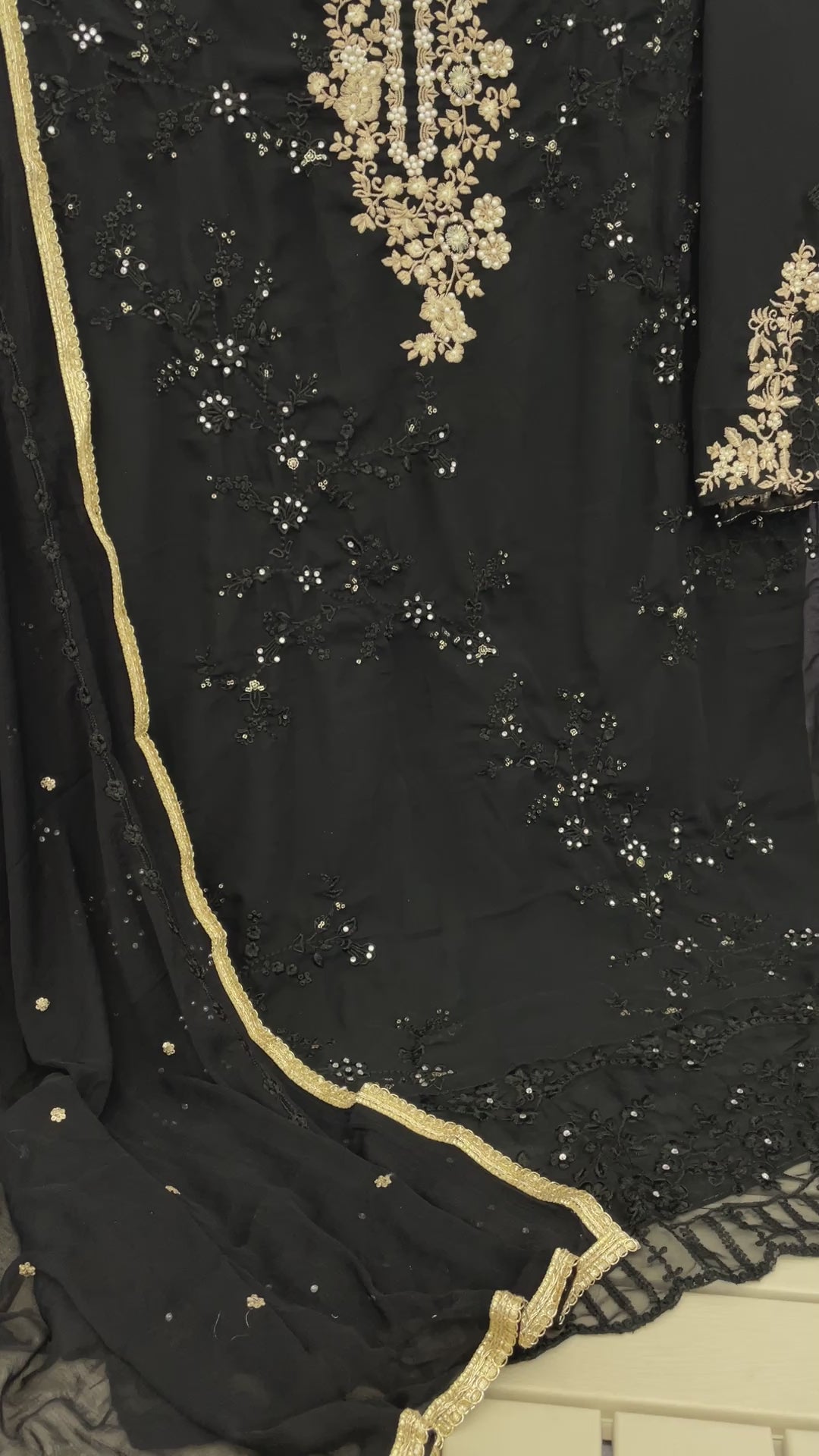 Semi Stitch / Black